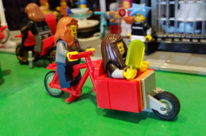 Lastenrad aus LEGO-Bausteinen